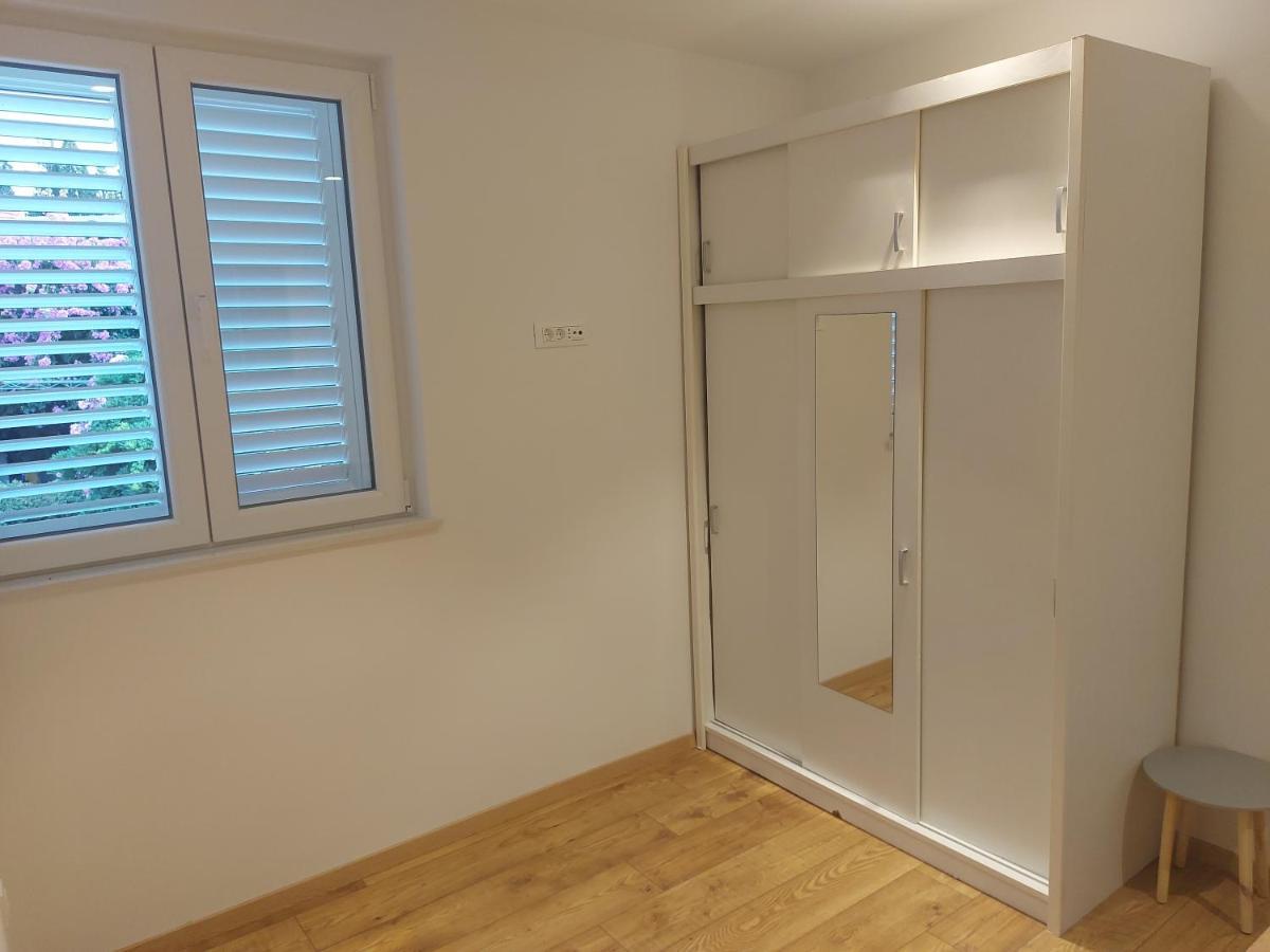 Apartment Romana *
