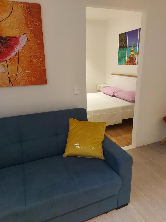 Apartment Romana *